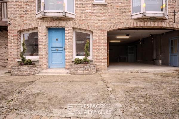 Maison style loft avec belle piscine et garage