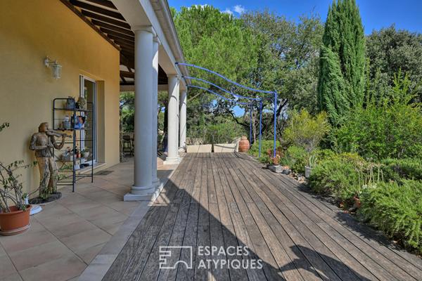 Elégante villa d’architecte et son parc de 3 400 m²