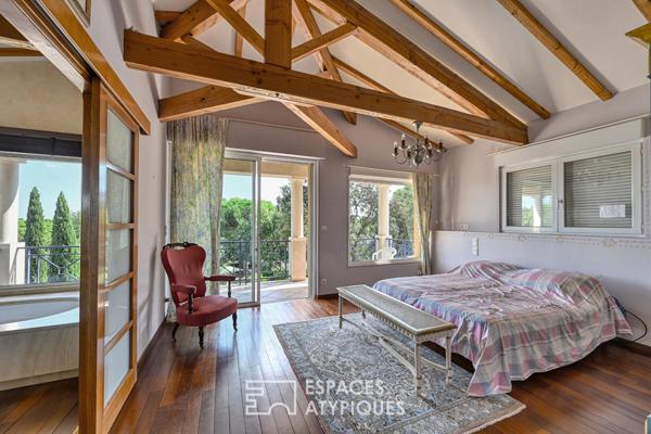 Elégante villa d’architecte et son parc de 3 400 m²