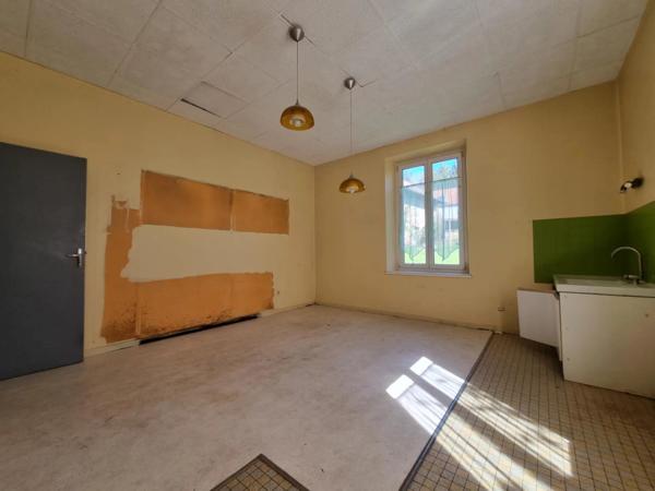 🏡 **Immeuble à rénover – Gros potentiel à Abreschviller !**