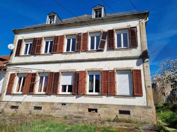 🏡 **Immeuble à rénover – Gros potentiel à Abreschviller !**