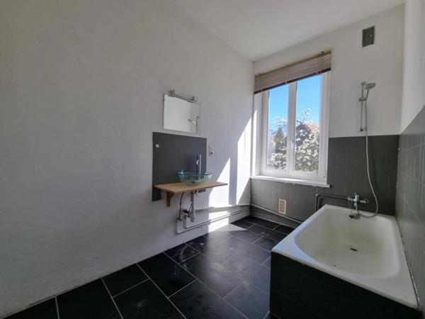 🏡 **Immeuble à rénover – Gros potentiel à Abreschviller !**