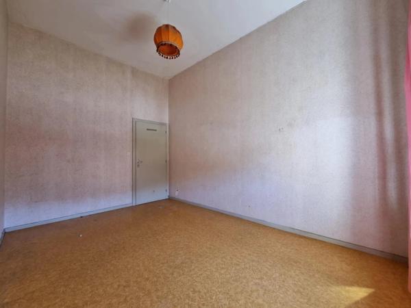 🏡 **Immeuble à rénover – Gros potentiel à Abreschviller !**