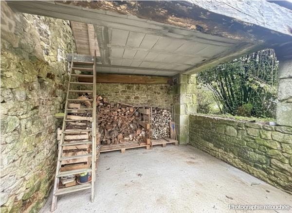 Charmante bâtisse à rénover