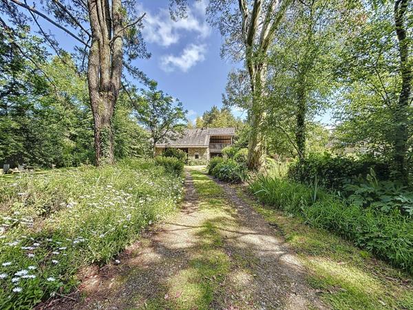 Charmante bâtisse à rénover