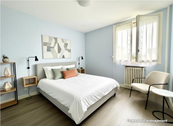 Maison avec jardin, garage et terrain constructible