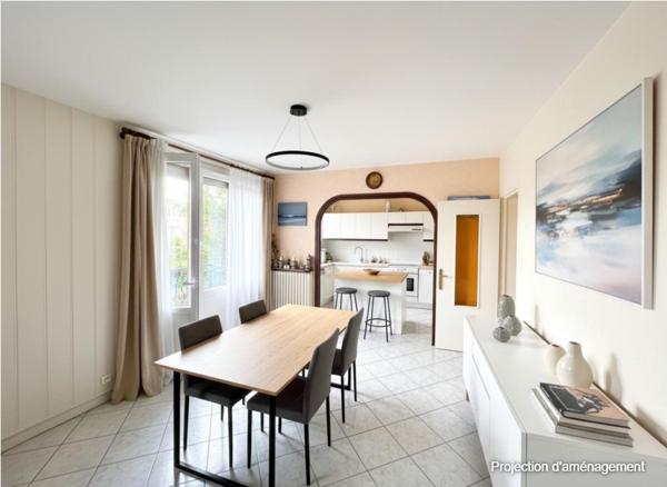 Maison avec jardin, garage et terrain constructible