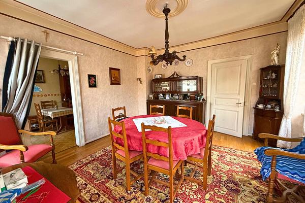 Maison avec dépendances sur 11 ares de terrain