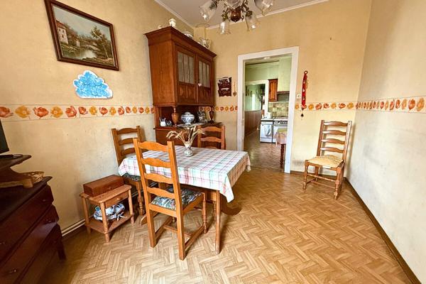 Maison avec dépendances sur 11 ares de terrain