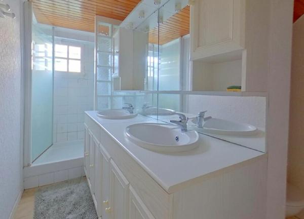 Maison à vendre    6 pièces •    Domont