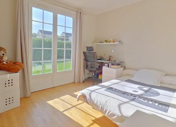 Maison à vendre    6 pièces •    Domont