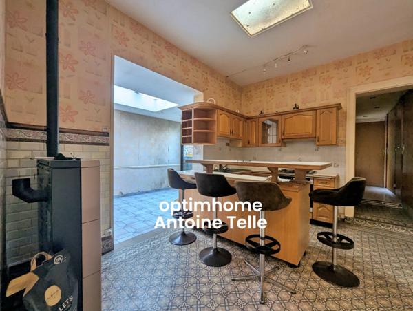 🏡 Redonnez vie cette de maison de 214m² avec exterieurs & garage, au cœur du Cateau !