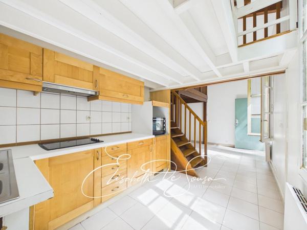 Charmant duplex avec jardinet, à 3 min du RER