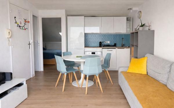 Appartement à vendre    2 pièces • 25,46 m2 Royan