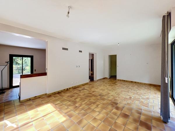 Maison à vendre 296 520 € Champcevinel 6 p 155 m² DPE C