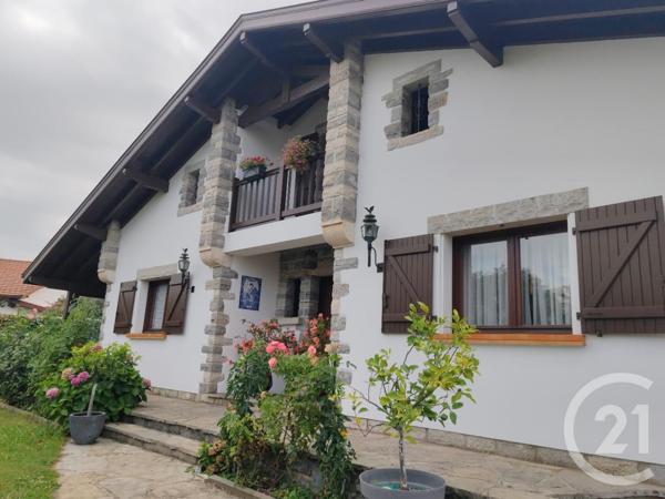 Maison à vendre  6 pièces - 173 m 2   ANGLET  - 64
