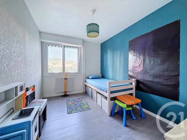 Appartement F5 à vendre  5 pièces - 93,83 m 2   CLERMONT FERRAND  - 63