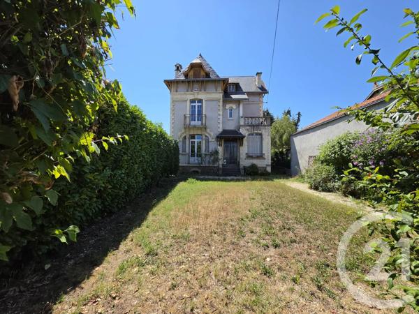 Maison à vendre  6 pièces - 185 m 2   BOURNONCLE ST PIERRE  - 43