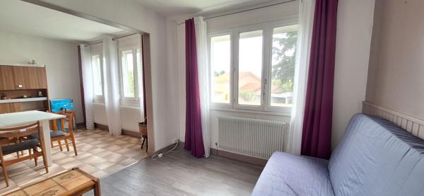 Charmante Maison à Vendre à Bourg-en-Bresse - 5 pièces  3 ch  avec 737 m2  de terrain .