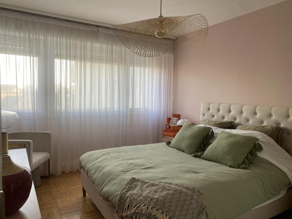 Sublime T3/4 rénové, terrasse, garage.