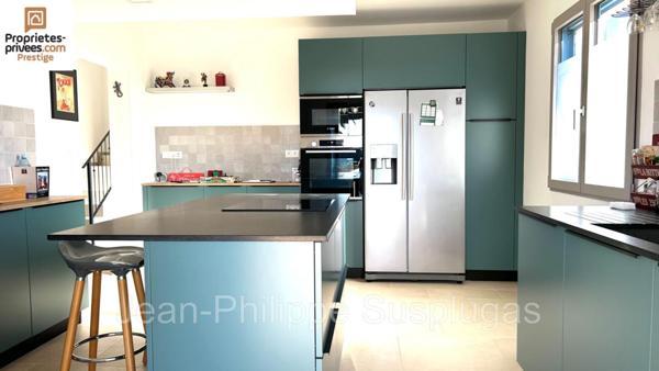 Superbe villa Saint Cyr Sur Mer 6 pièce(s) 163 m2