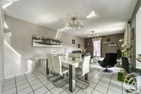 Appartement F3 à vendre  3 pièces - 67,95 m 2   RUMILLY  - 74