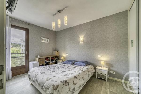 Appartement F3 à vendre  3 pièces - 67,95 m 2   RUMILLY  - 74