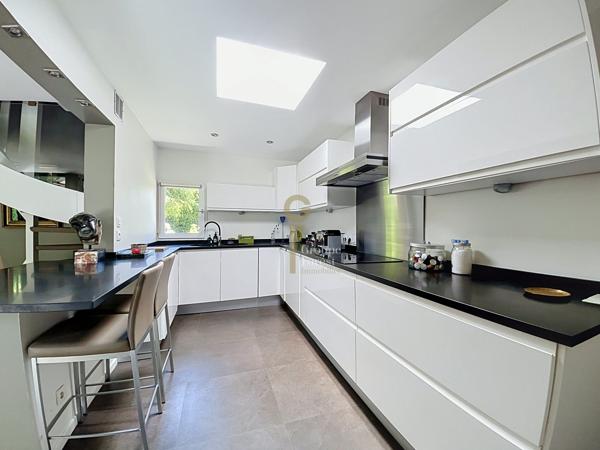 Maison semi plain pied  Brigode