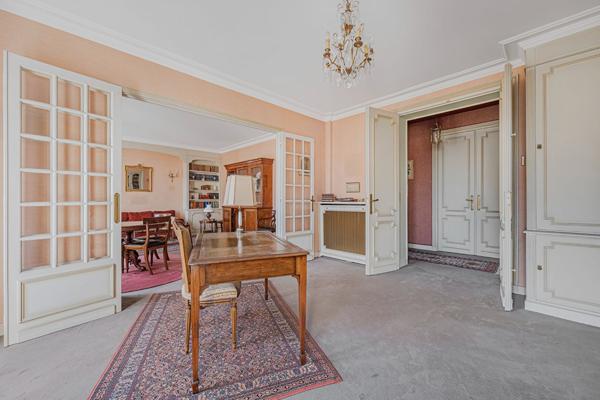Appartement Paris 4 pièces 105.45 m² avec balcon filant - PARIS