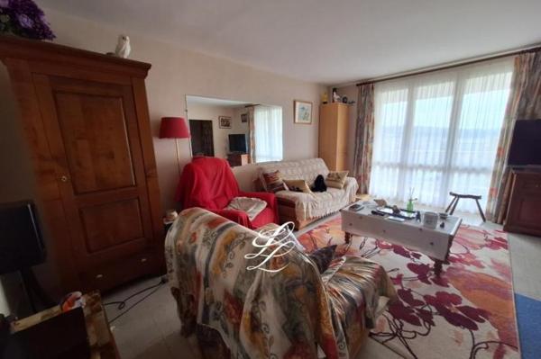 Vente - Appartement 4 pièces 84 m 2 SABLE SUR SARTHE (72300)