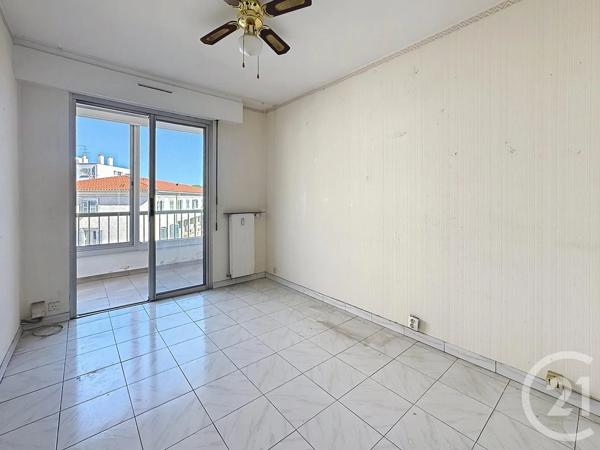 Appartement F4 à vendre  4 pièces - 72,09 m 2   ANTIBES  - 06