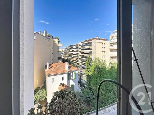 Appartement F4 à vendre  4 pièces - 72,09 m 2   ANTIBES  - 06