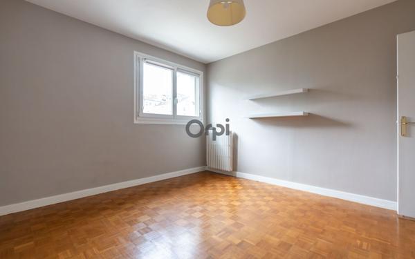 Appartement à vendre    3 pièces • 86,51 m2 Joinville-le-Pont