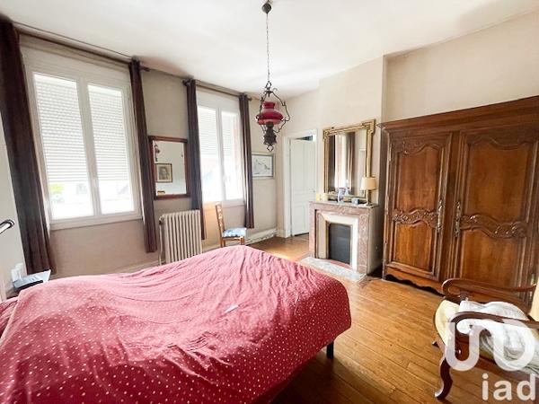 Maison à vendre 11 pièces 340 m² Saint-Quentin