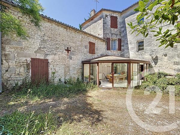 Maison à vendre  10 pièces - 206 m2 HIERSAC - 16