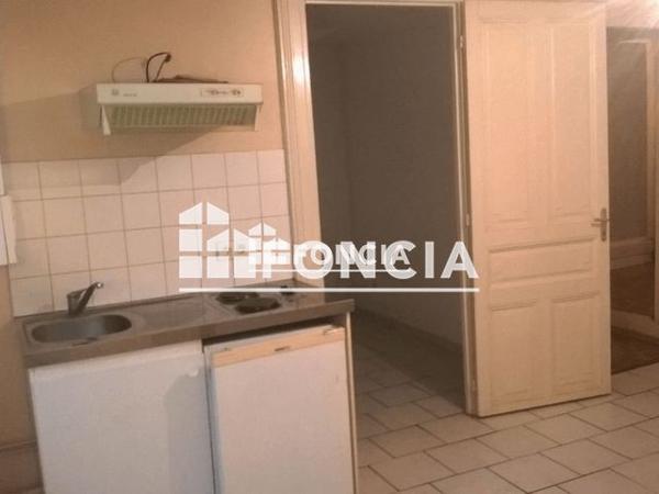 Location Appartement 2 pièces 28.9 m² - 91 RUE DES CARMES Cahors 46000