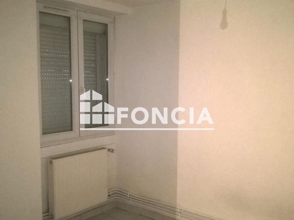 Location Appartement 2 pièces 28.9 m² - 91 RUE DES CARMES Cahors 46000