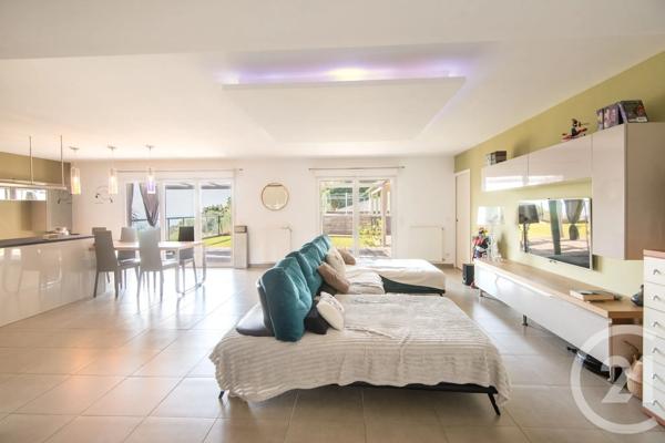Appartement F4 à vendre  4 pièces - 112,94 m 2   NICE  - 06