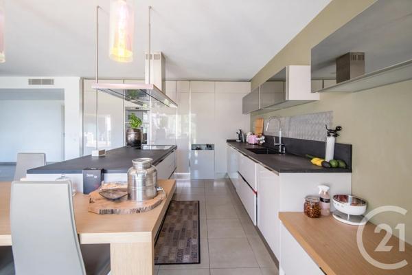 Appartement F4 à vendre  4 pièces - 112,94 m 2   NICE  - 06