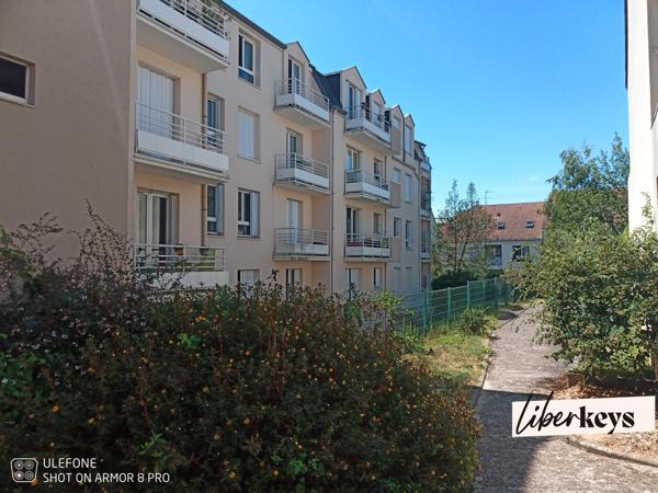445000€ Faire une offre. 70 m², 1chb ou 2 chb possibles, double salon, traversant, balcon + terrasse. 