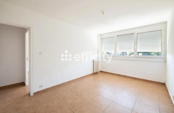Appartement
         3 pièces
        - 87 m² Exclusivité 245 000 € *