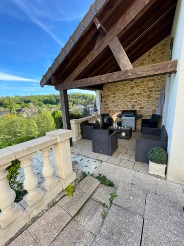 Vue panoramique tout confort 219m2 LA CELLE DUNOISE (23)