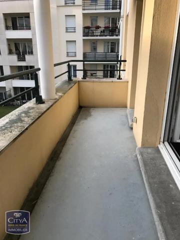 Appartement à louer 2 pièces 43.7m² Lille (59800)