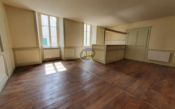Appartement à louer Pontivy : 3 pièces, 76m² avec 2 chambre(s) à 640€ - AJP Immobilier Pontivy