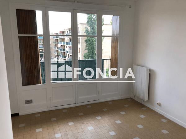 Location Studio 14.99 m² - 18 RUE ALAIN SAVARY Aix En Provence 13090