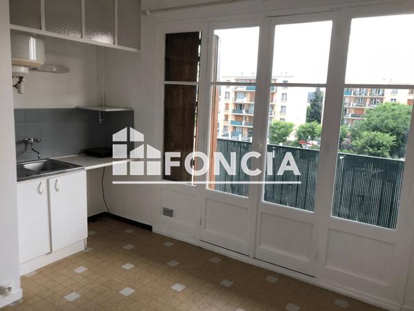 Location Studio 14.99 m² - 18 RUE ALAIN SAVARY Aix En Provence 13090