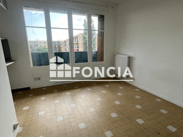 Location Studio 14.99 m² - 18 RUE ALAIN SAVARY Aix En Provence 13090