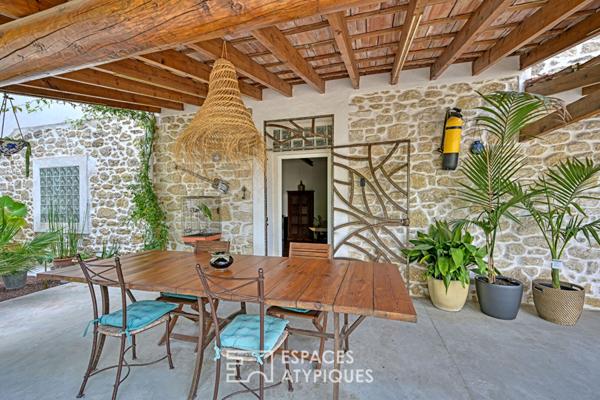 Propriété rénovée avec piscine et dépendances, au calme au coeur de ville