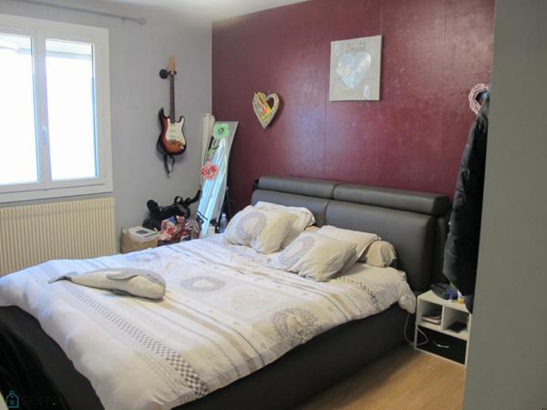 MAISON DE PLAIN PIED - 107M² - PISCINE - JARDIN 900M²