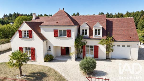 Maison à vendre 9 pièces 241 m² Châteauneuf-sur-Loire